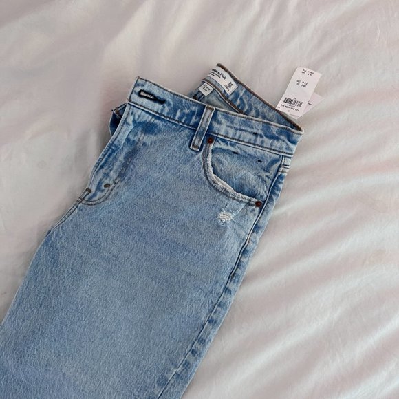 Jeans - Picture 2 of 3